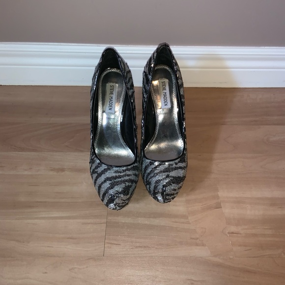 Steve Madden Platform Pumps - Picture 2 of 3